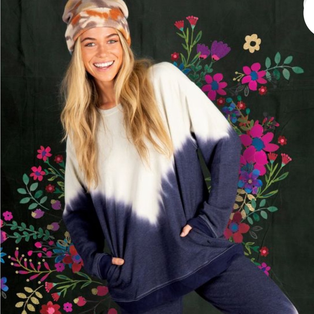 Natural Life Women size small Relax Fit Navy Ombré Comfy Jogger Sweatshirt